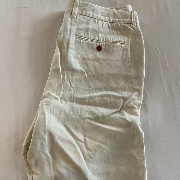 Tommy Bahama lightweight shorts - Picture 2 of 4